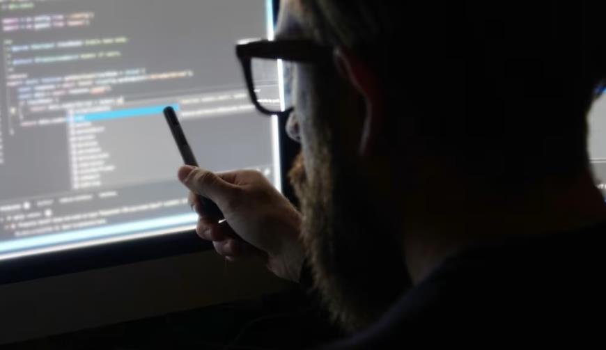 黄石小程序开发公司企业部署风险控制：合作伙伴储备模式的关键要素